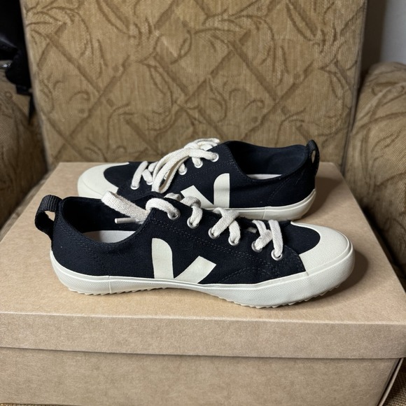Veja Nova Canvas Sneakers Black Womens Size 6 Excellent - Picture 2 of 9